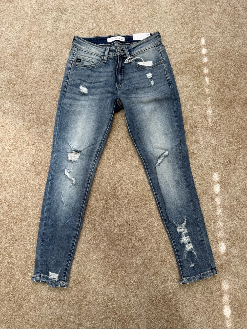 NWT KanCan Kaleigh Distressed Mid Rise Skinny Jeans Size 5/26 - Picture 2 of 7